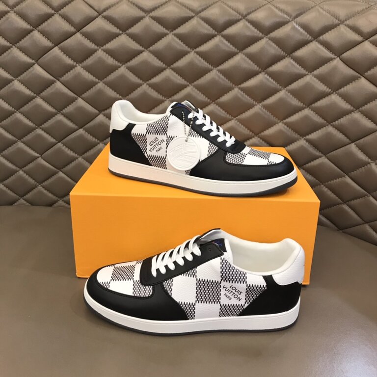 Louis Vuitton Sneakers