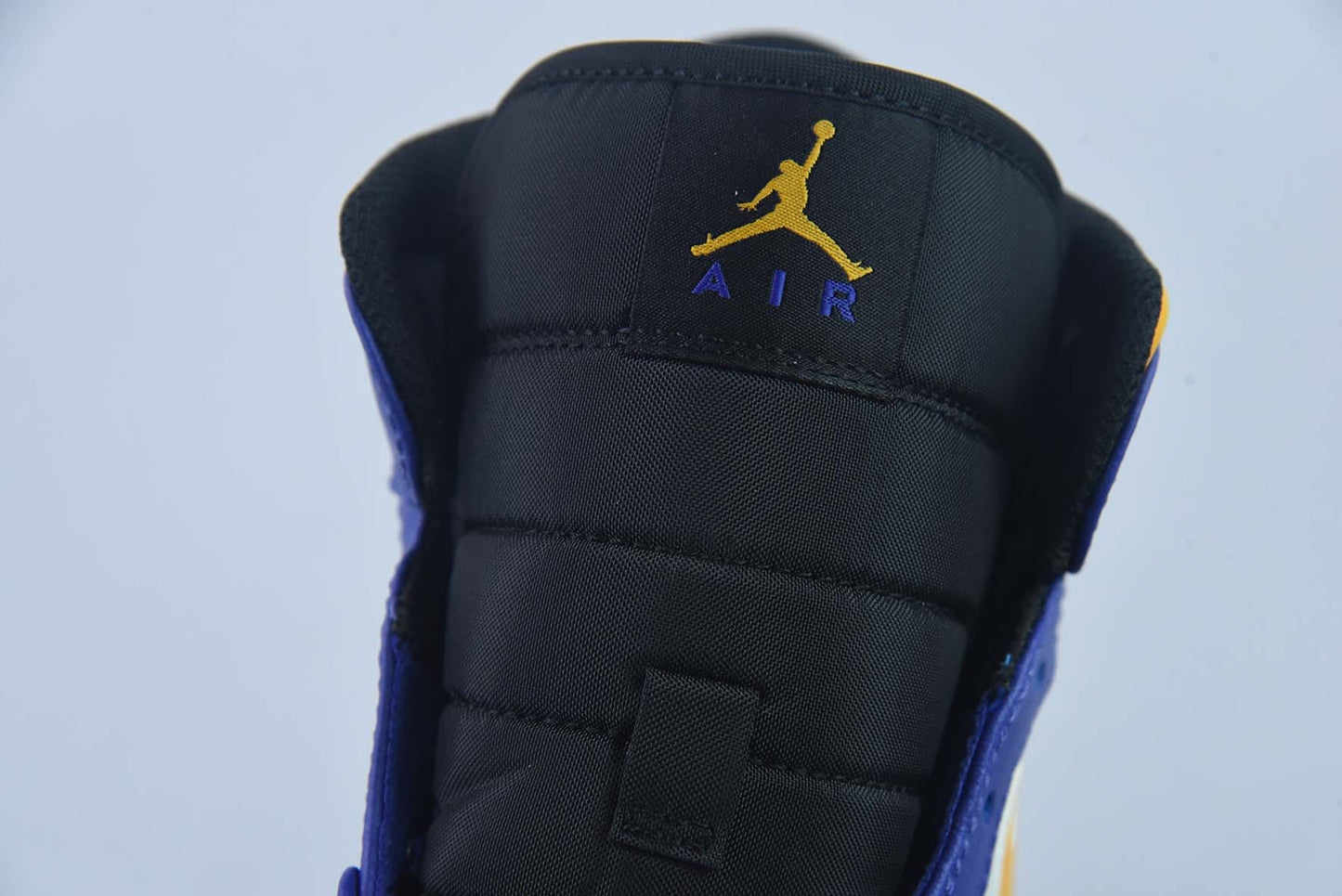 Air Jordan 1 Mid “Lakers” AJ1