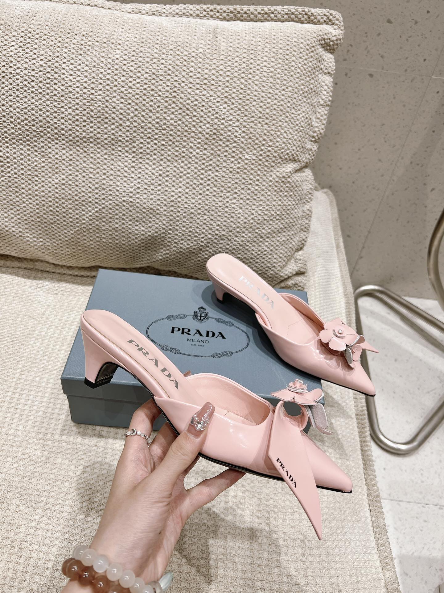 Prada Pumps