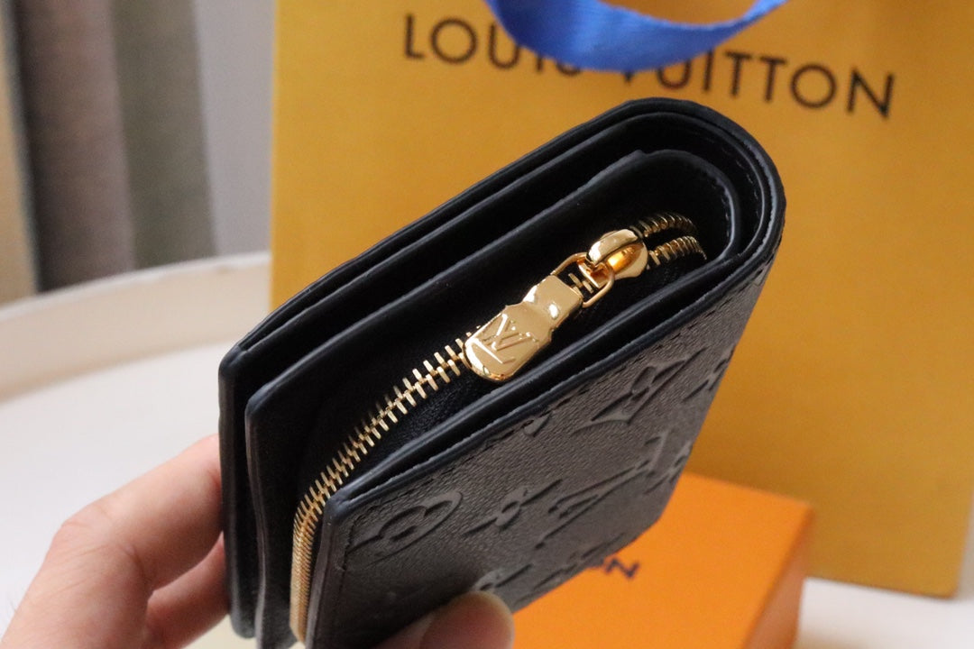 Louis Vuitton Cléa Wallet