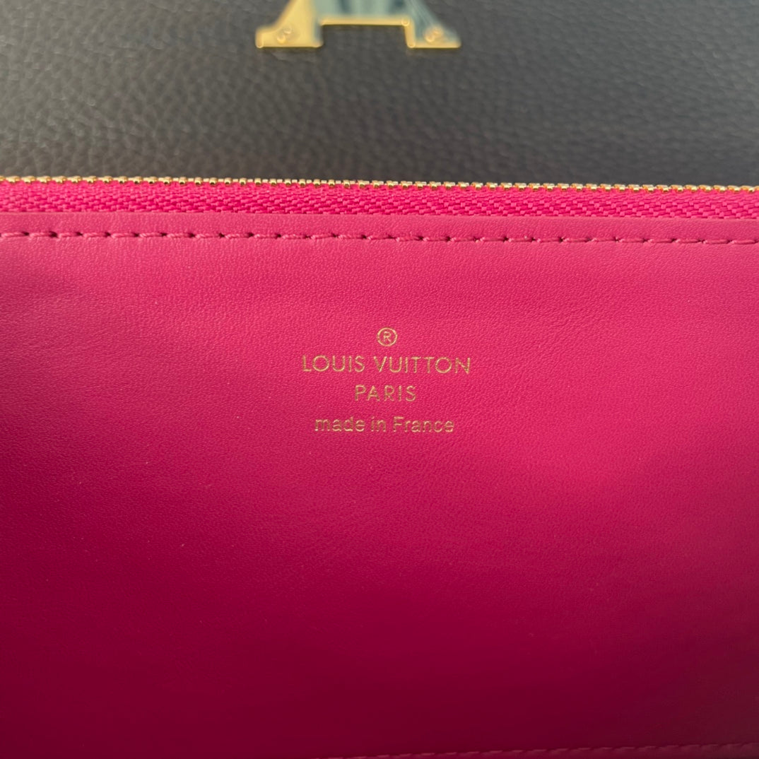 Louis Vuitton Capucines Wallet