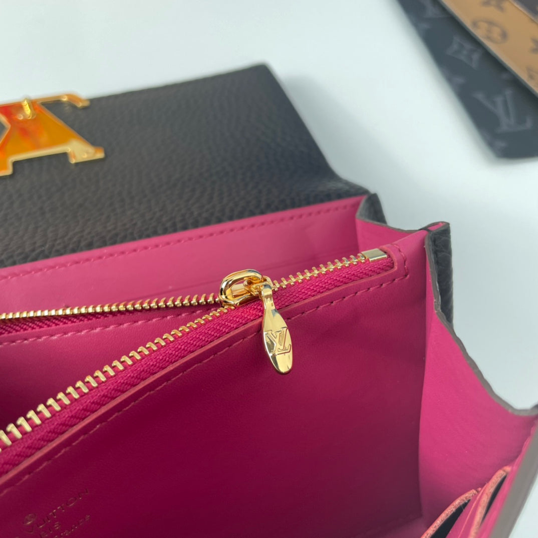 Louis Vuitton Capucines Wallet