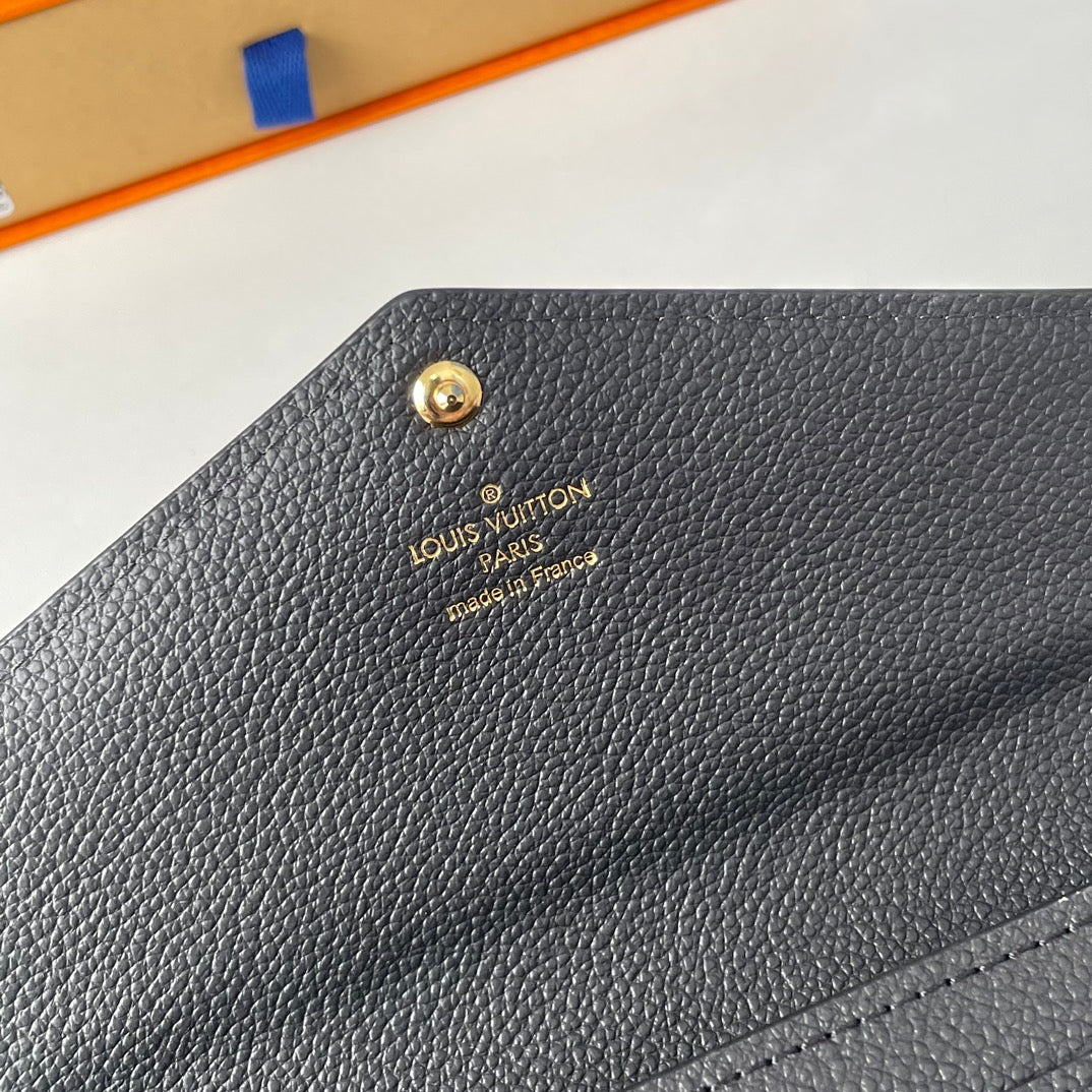 Louis Vuitton Sarah Wallet