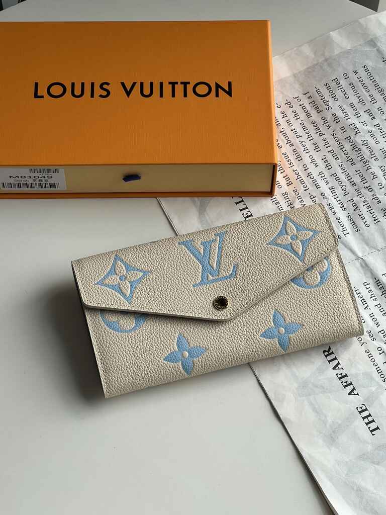 Louis Vuitton Sarah Wallet