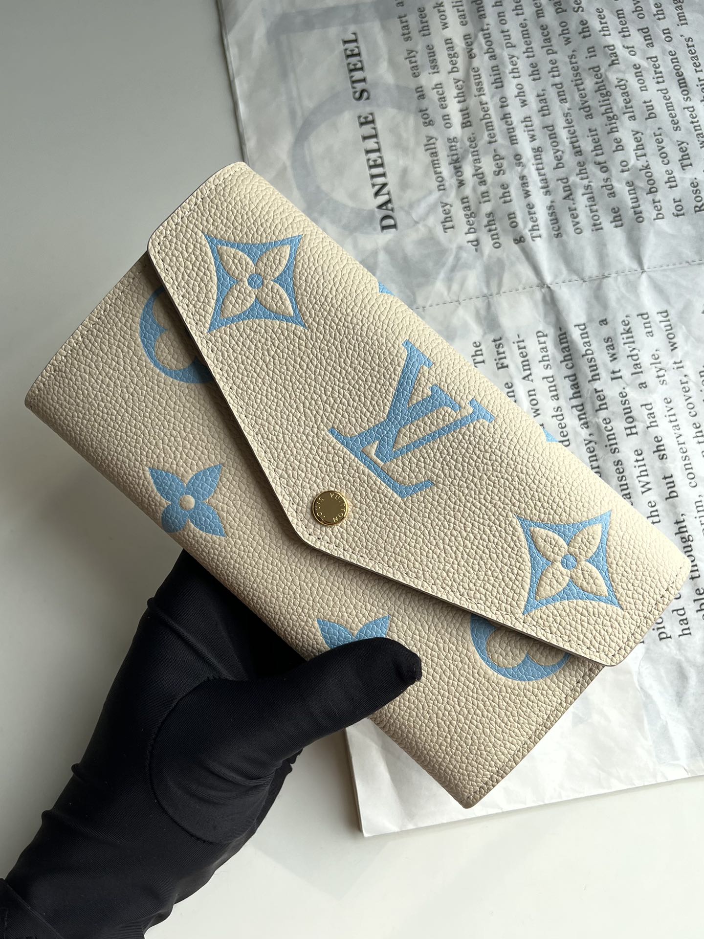 Louis Vuitton Sarah Wallet