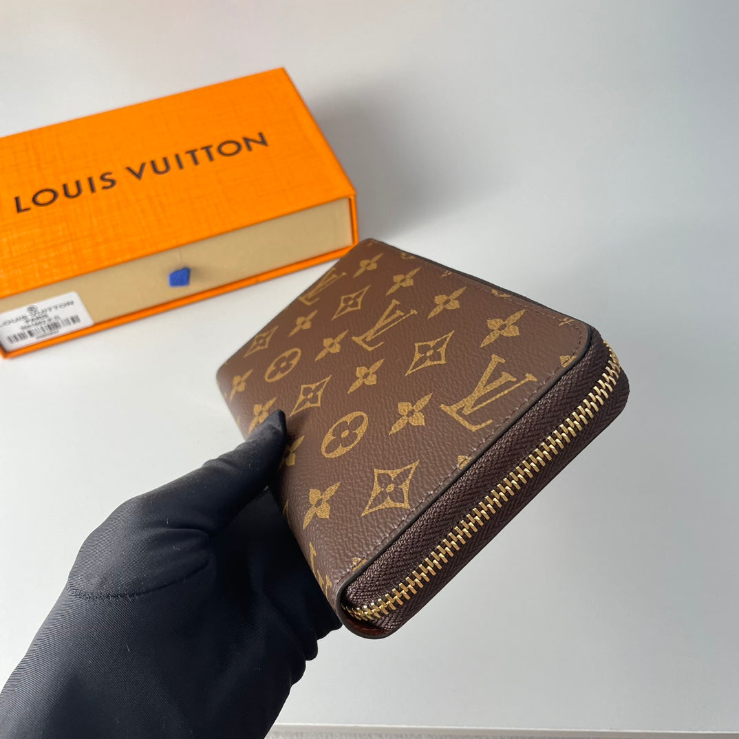 Louis Vuitton Zippy Wallet