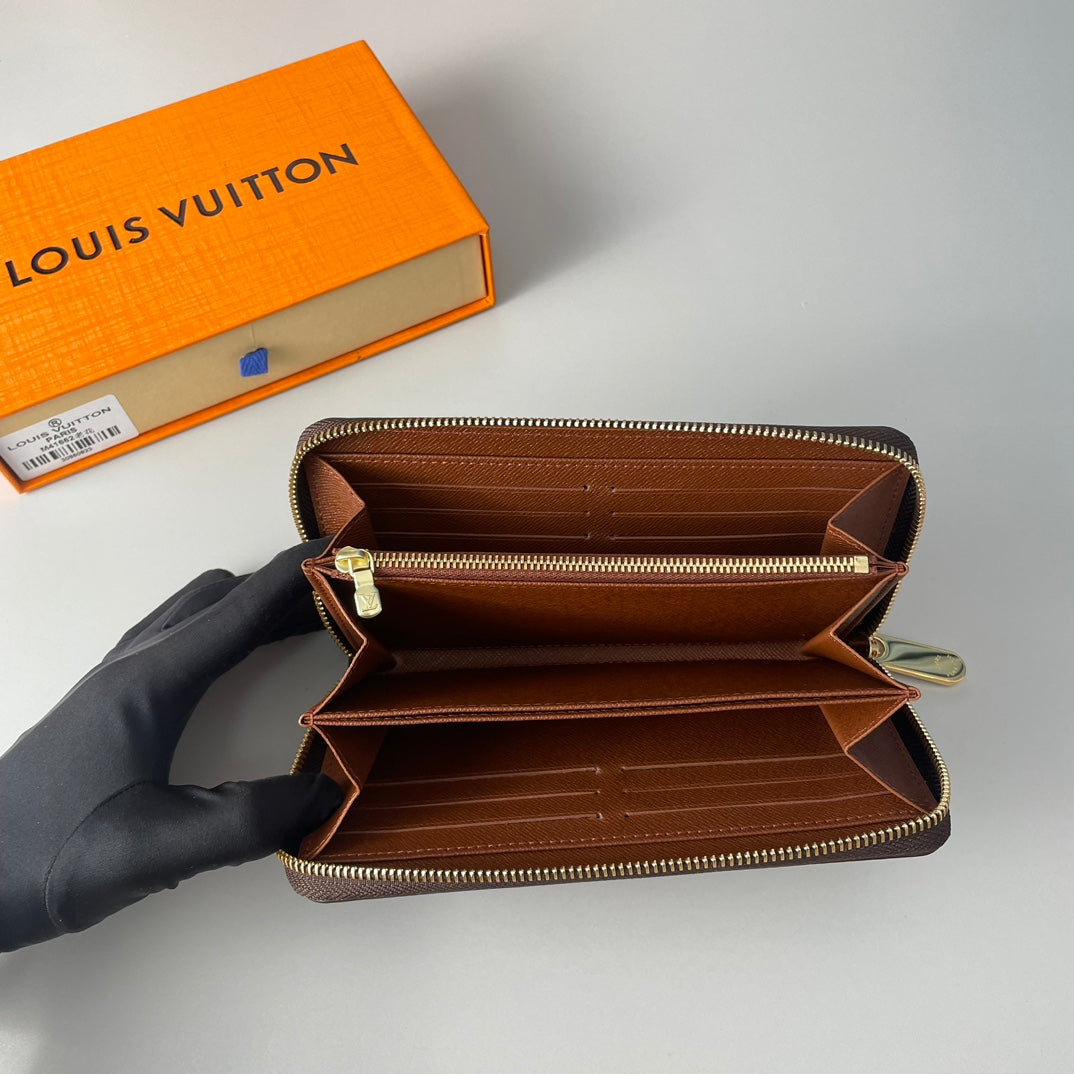 Louis Vuitton Zippy Wallet