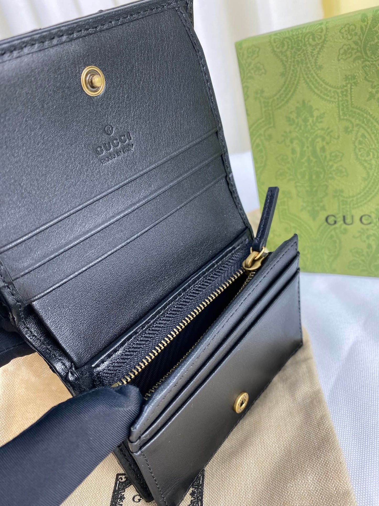 Gucci GG Marmont Card Case Wallet