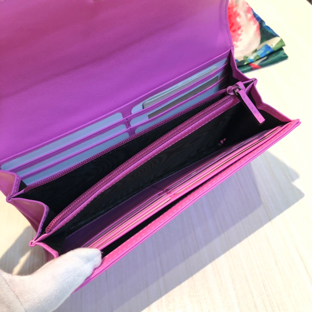 Gucci GG Marmont Continental Wallet