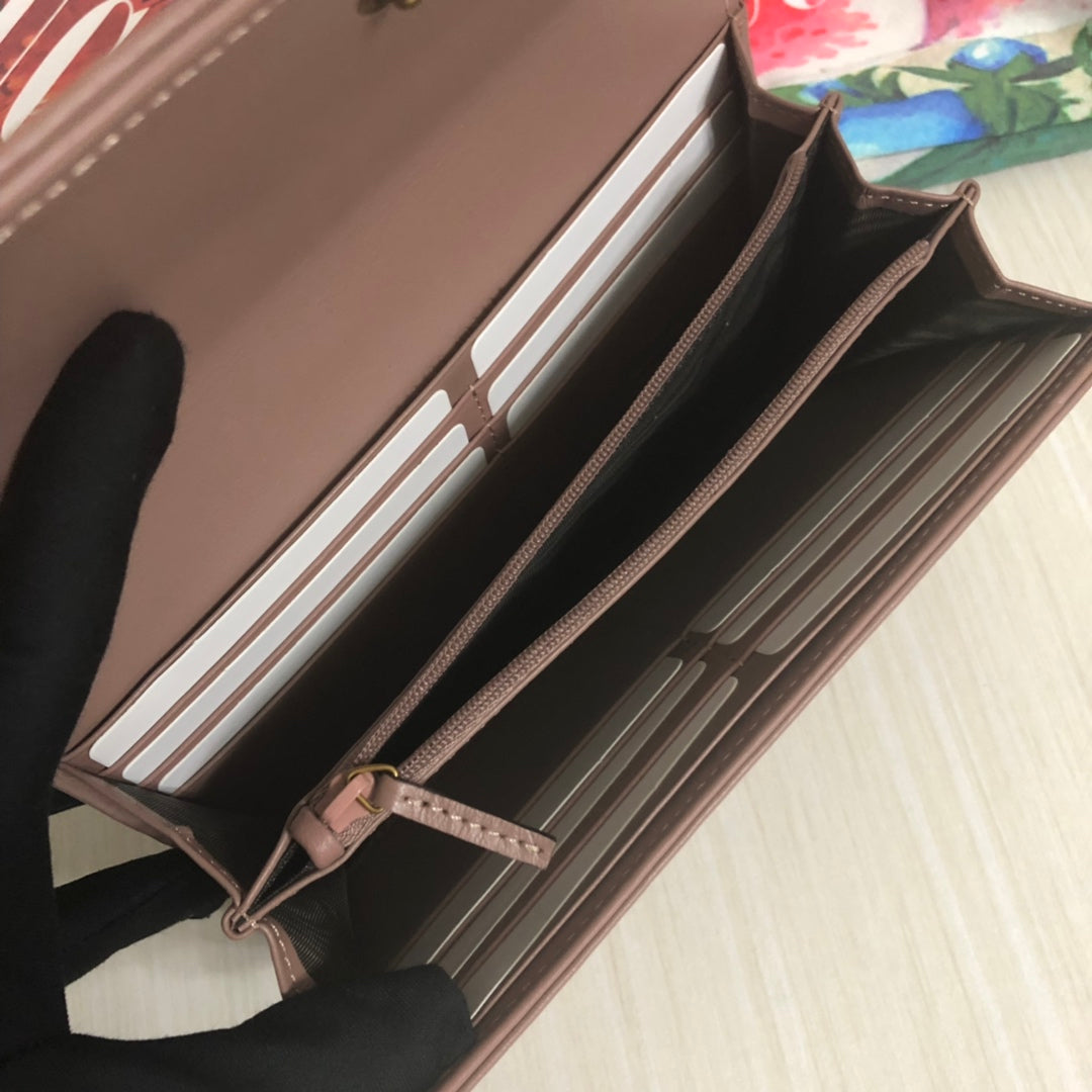 Gucci GG Marmont Continental Wallet