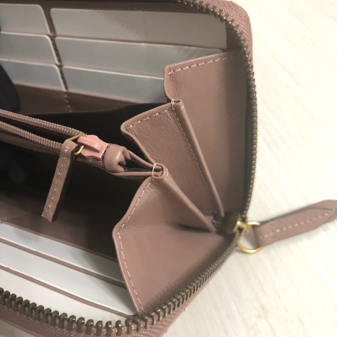 Gucci GG Marmont Continental Wallet