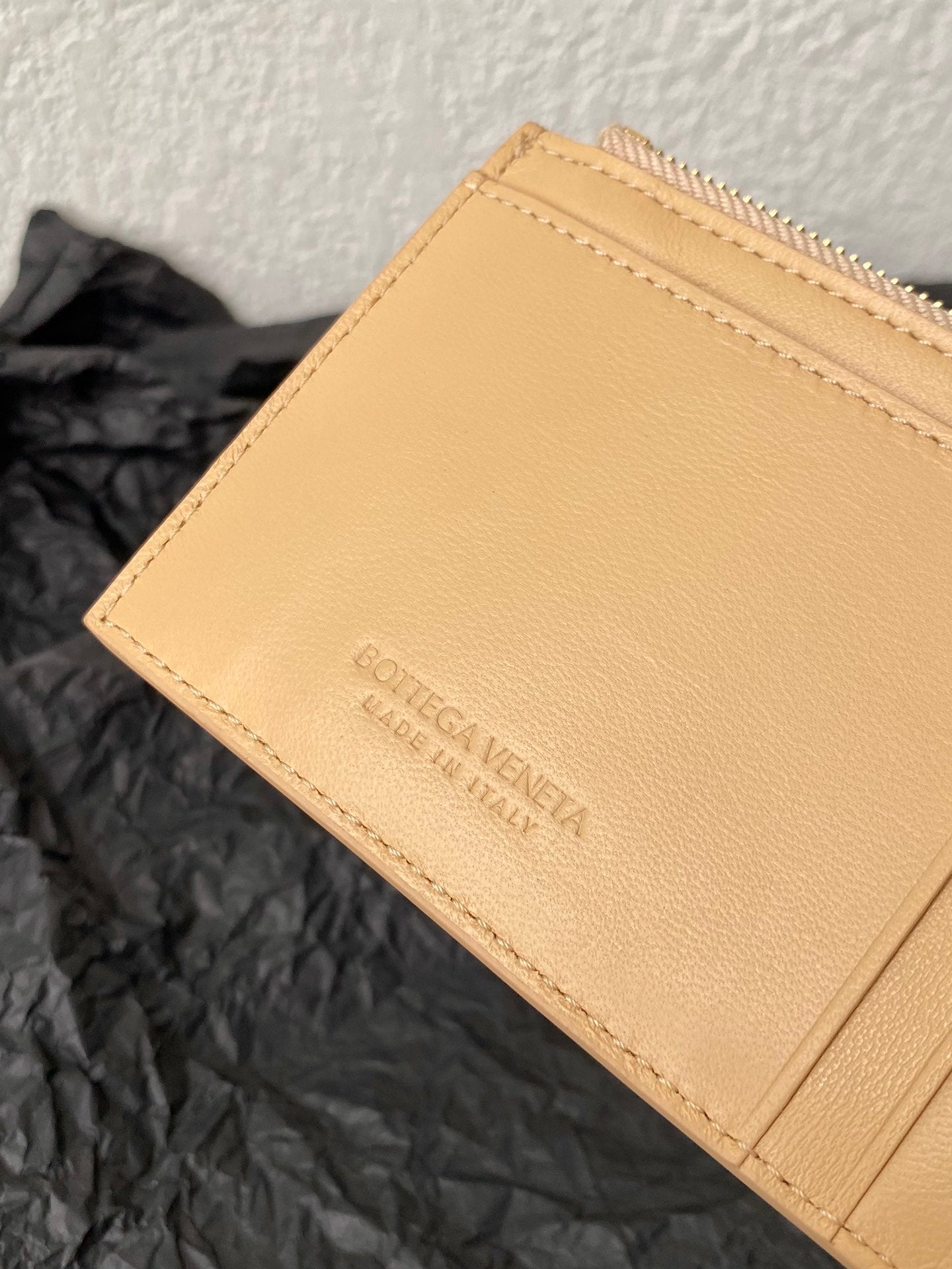 BV Cassette Zippered Card Case