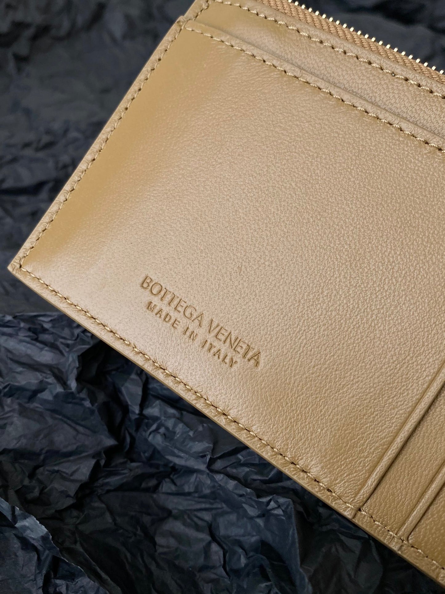 BV Cassette Zippered Card Case