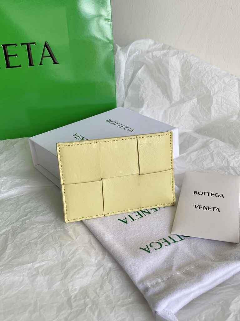 BV Cassette Credit Card Case