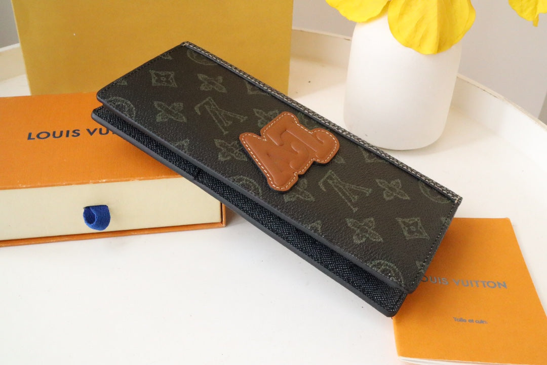 LV Brazza Wallet