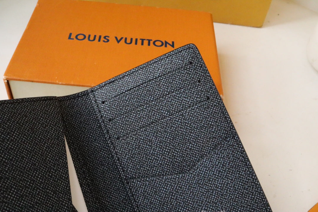 LV Pocket Organizer