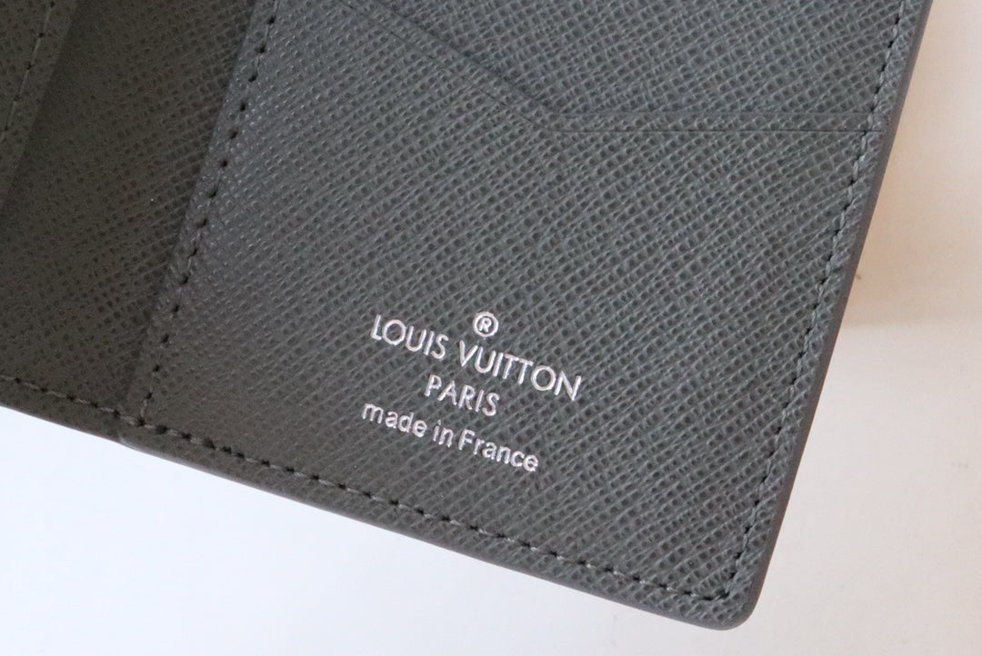 LV Pocket Organizer