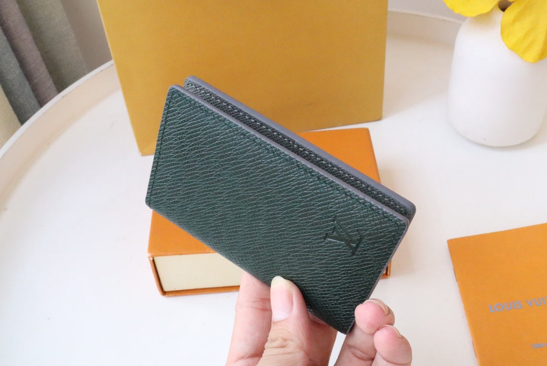 LV Pocket Organizer