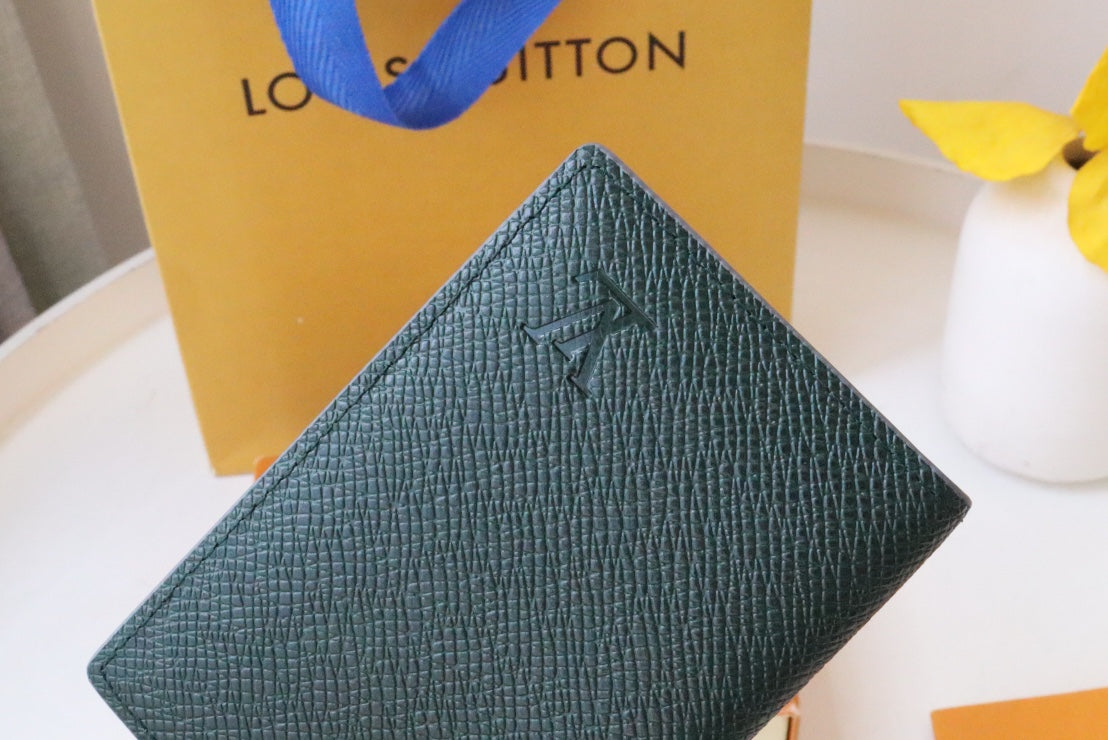 LV Pocket Organizer