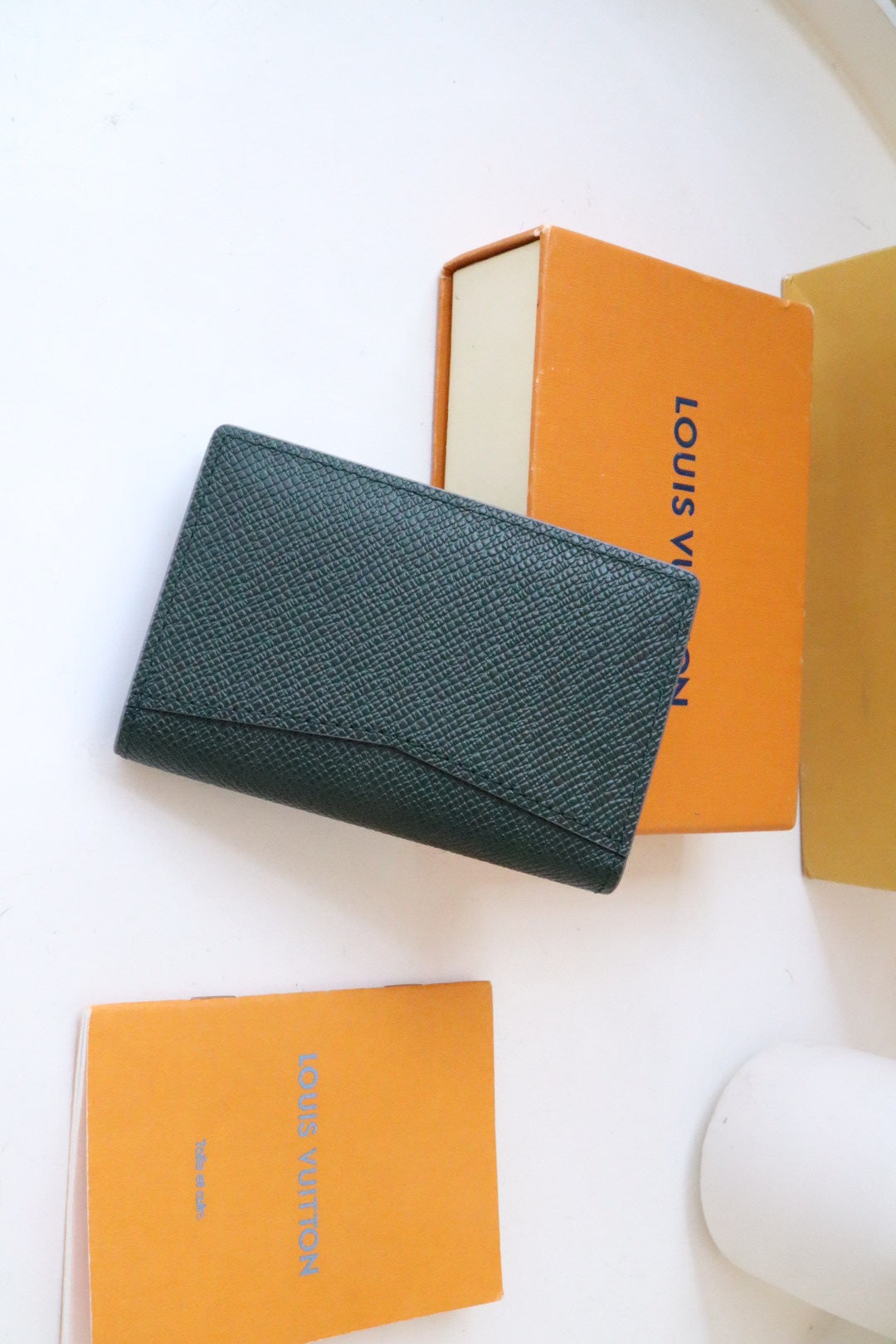 LV Pocket Organizer