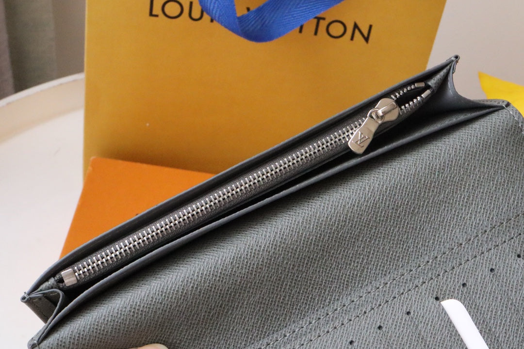 LV Brazza Wallet