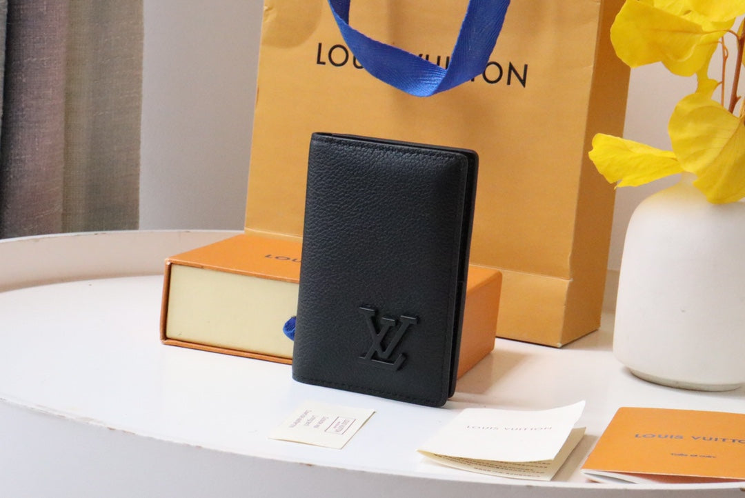 LV Pocket Organizer