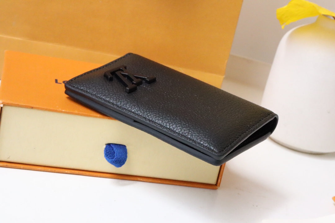 LV Pocket Organizer