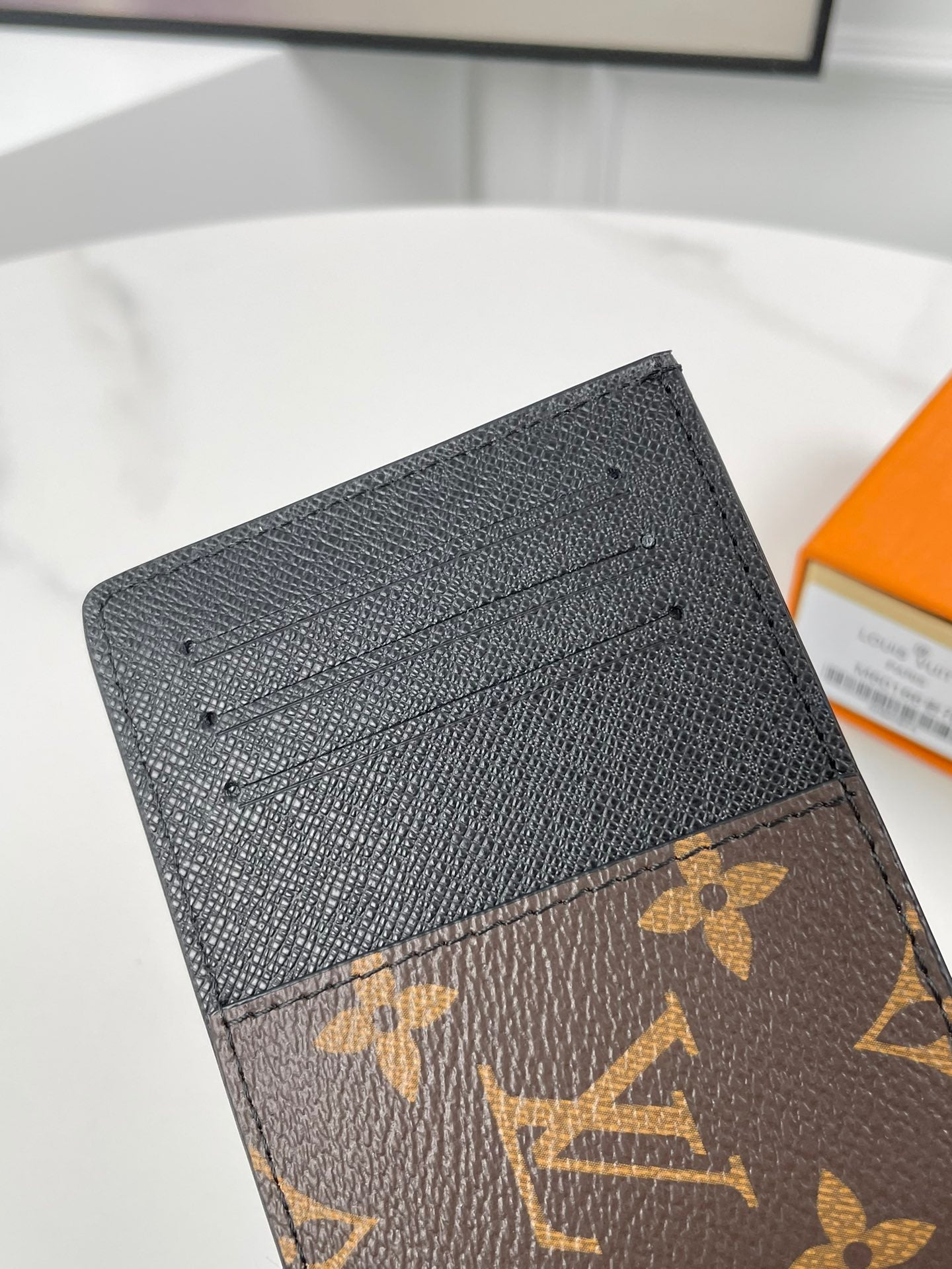 LV Neo Porte Cartes