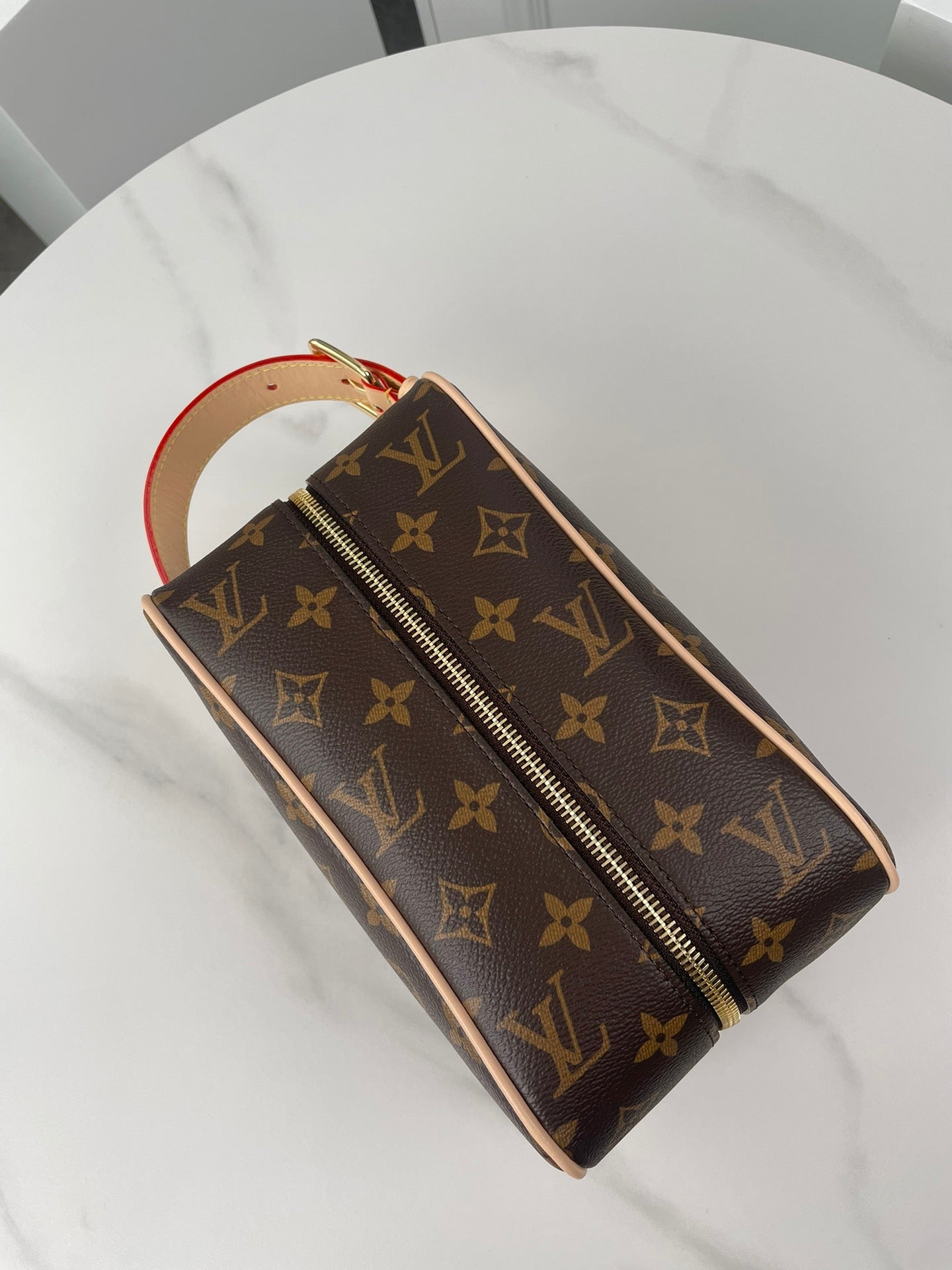 LV Locker Dopp Kit