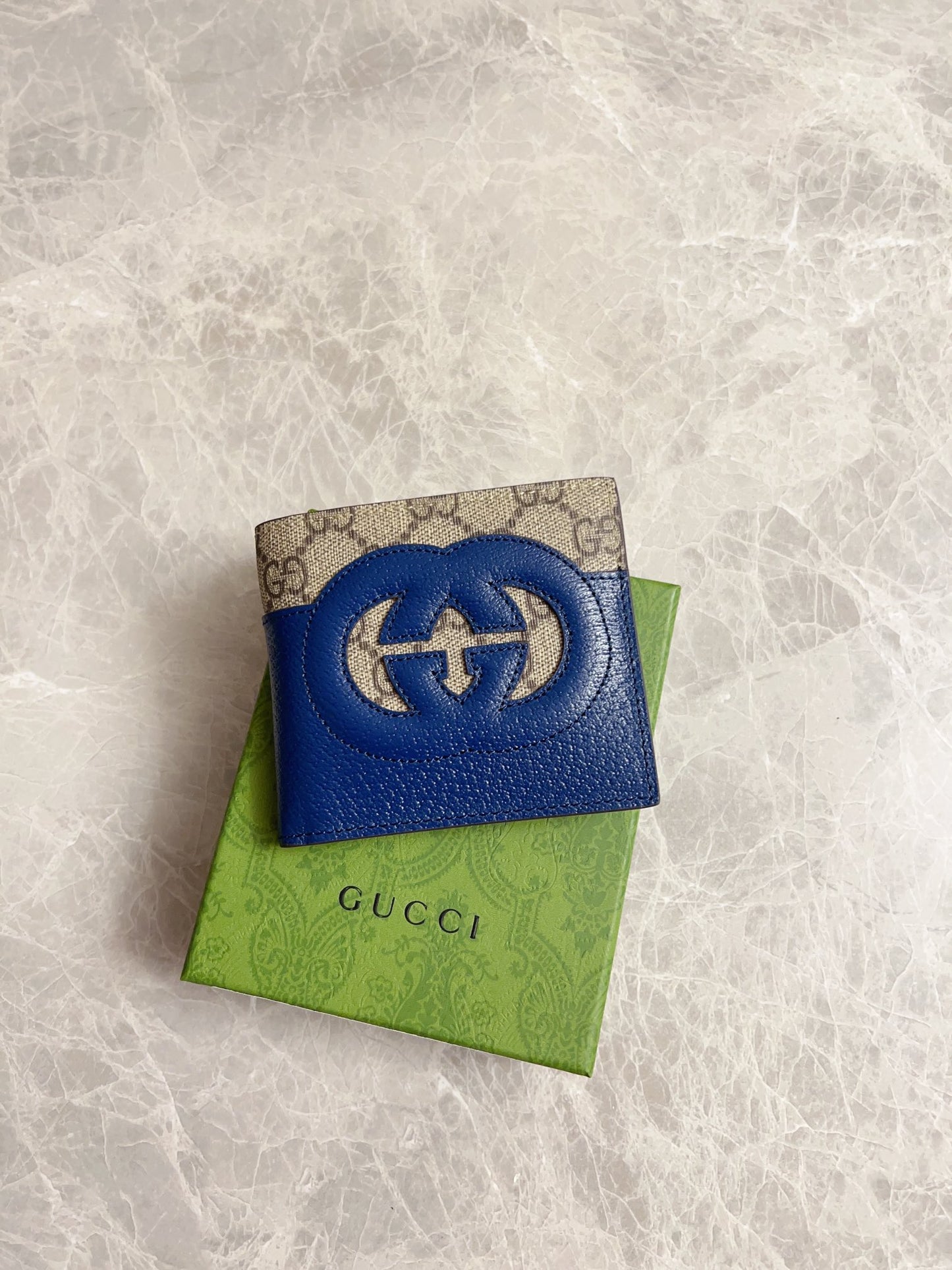 Gucci Wallet With Cut-Out Interlocking G