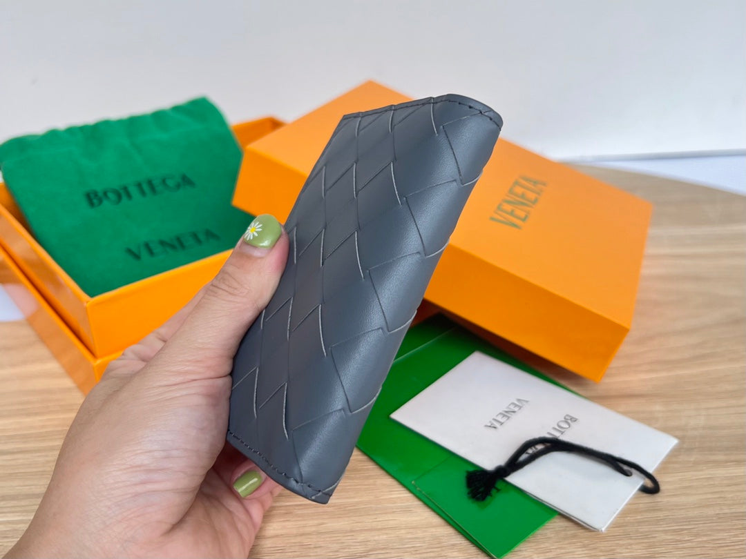 BV Flap Card Case