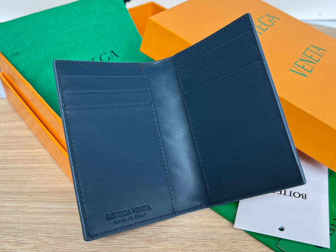 BV Flap Card Case