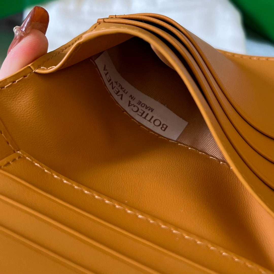 BV Intrecciato Flap Wallet