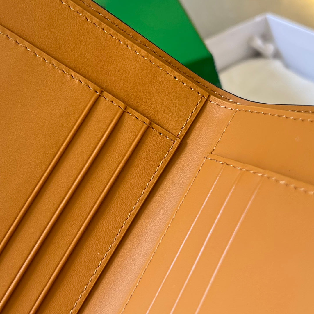 BV Intrecciato Flap Wallet