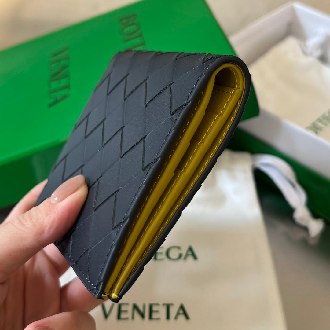 BV Intrecciato Flap Wallet