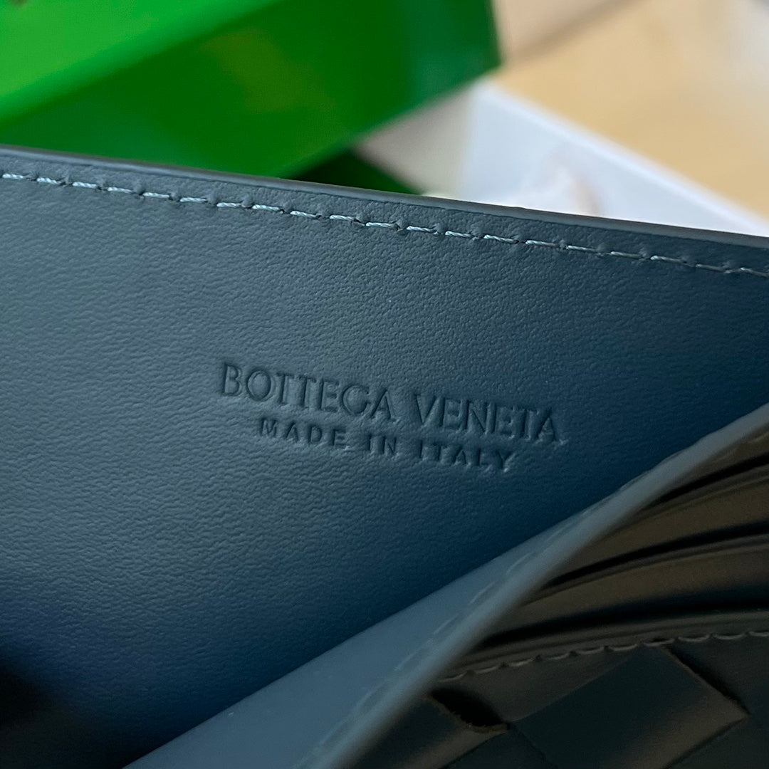 BV Intrecciato Credit Card Case