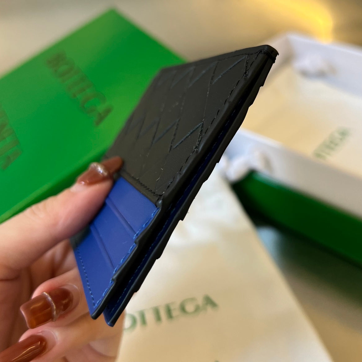 BV Intrecciato Credit Card Case
