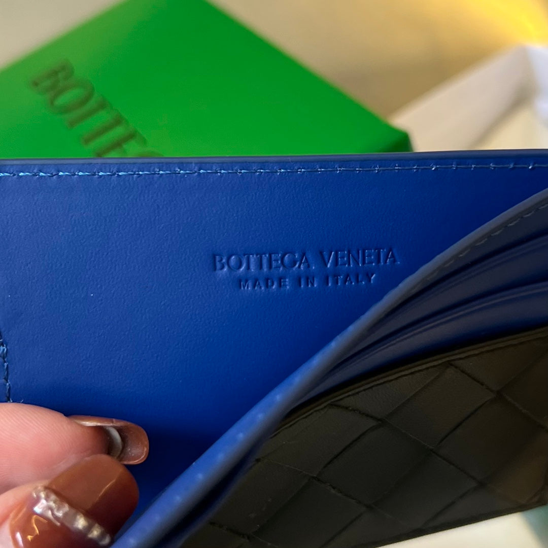 BV Intrecciato Credit Card Case