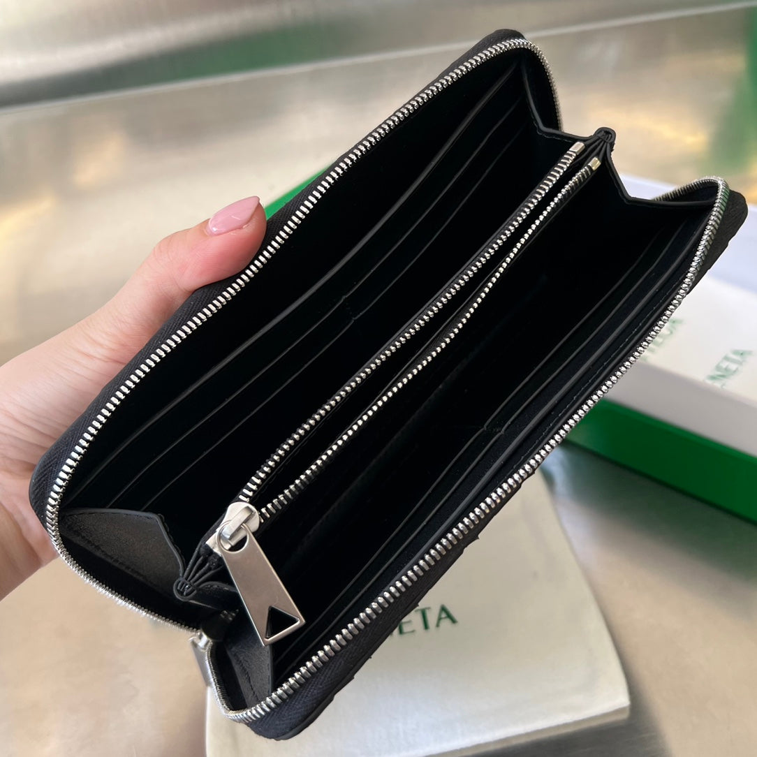 BV Intrecciato Zip Around Wallet