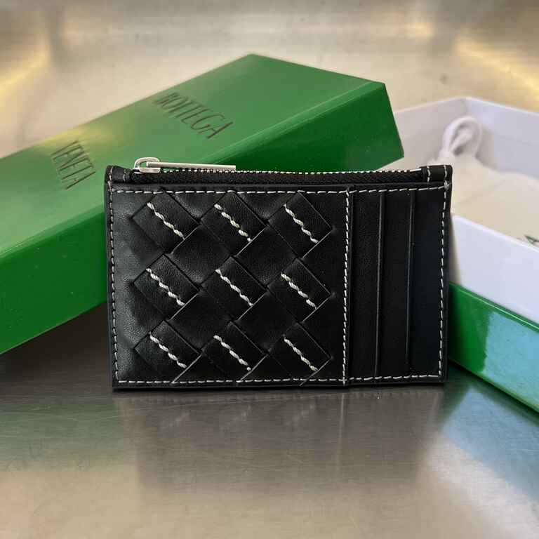 BV Intrecciato Zipped Card Case