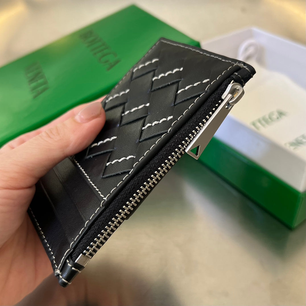 BV Intrecciato Zipped Card Case