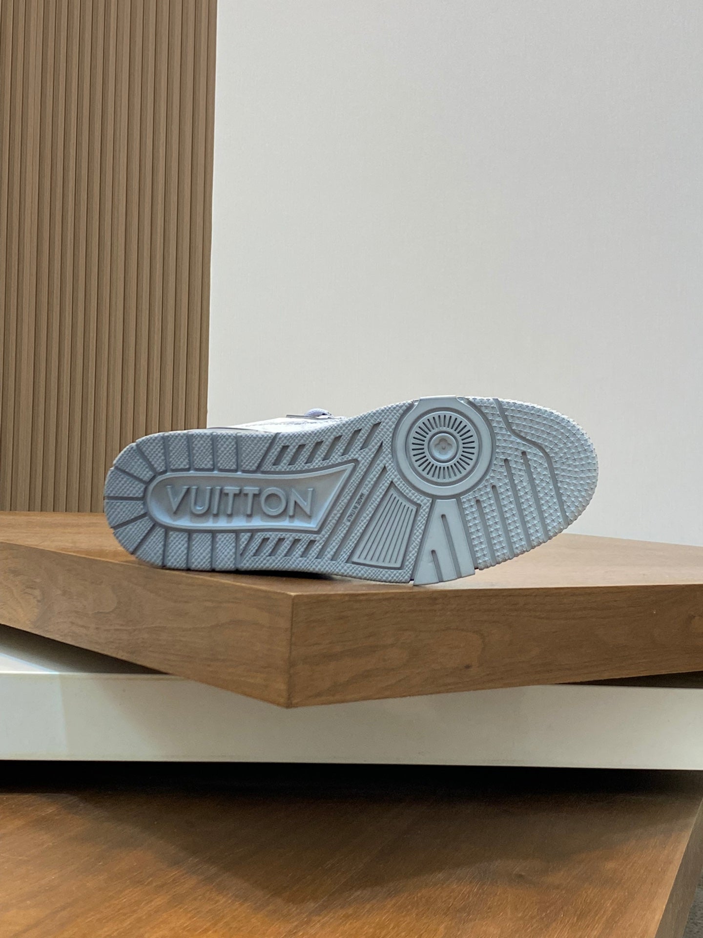 Louis Vuitton Trainer Maxi