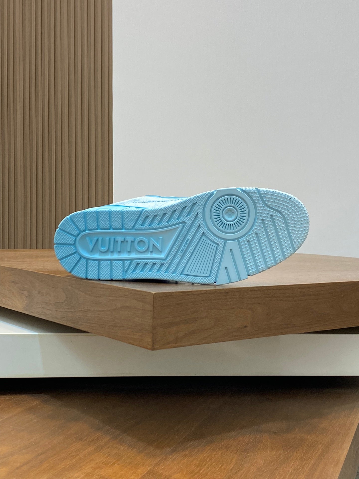 Louis Vuitton Trainer Maxi