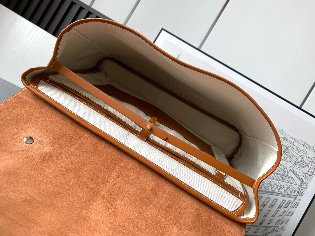 Goyard bag