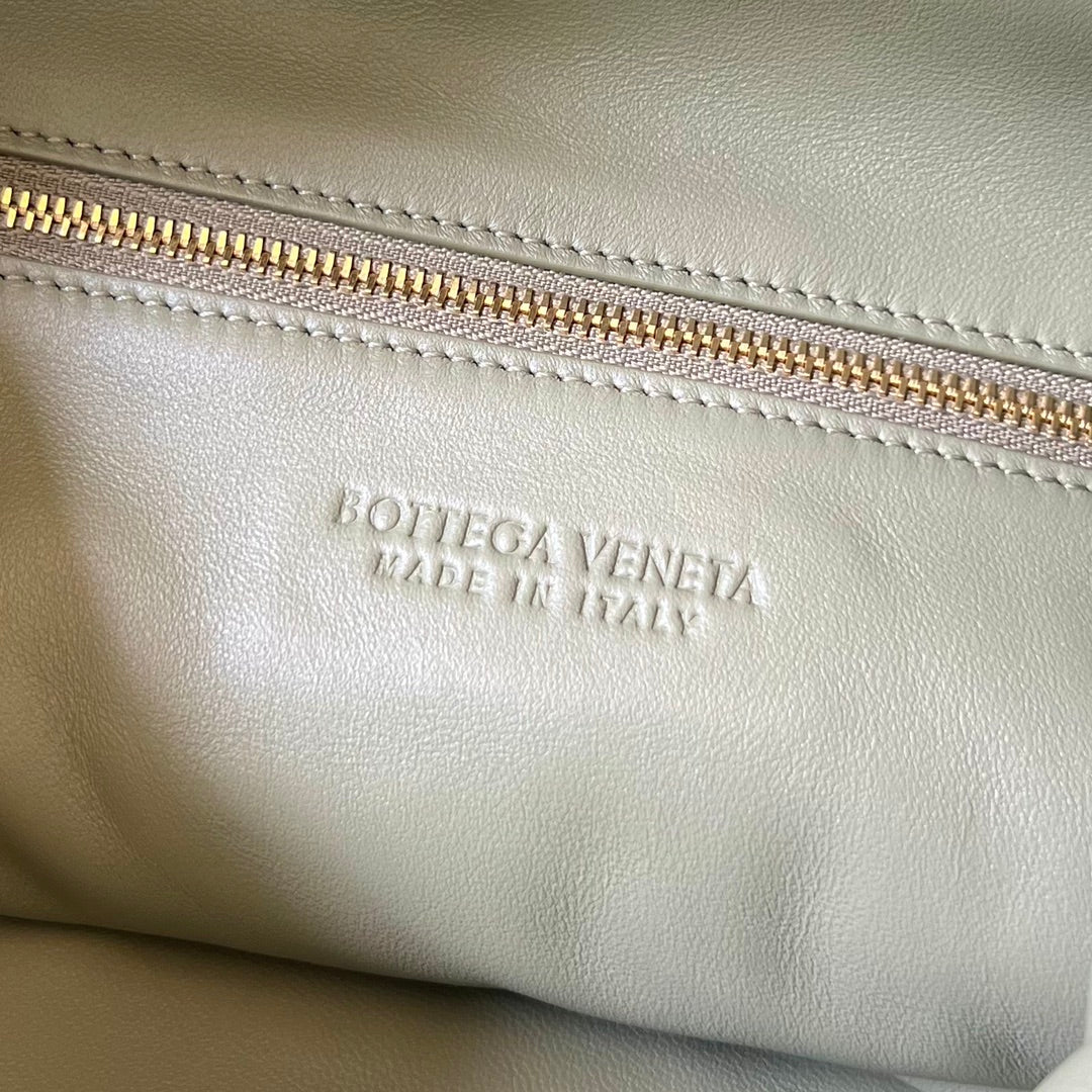 Bottega Veneta Handbag
