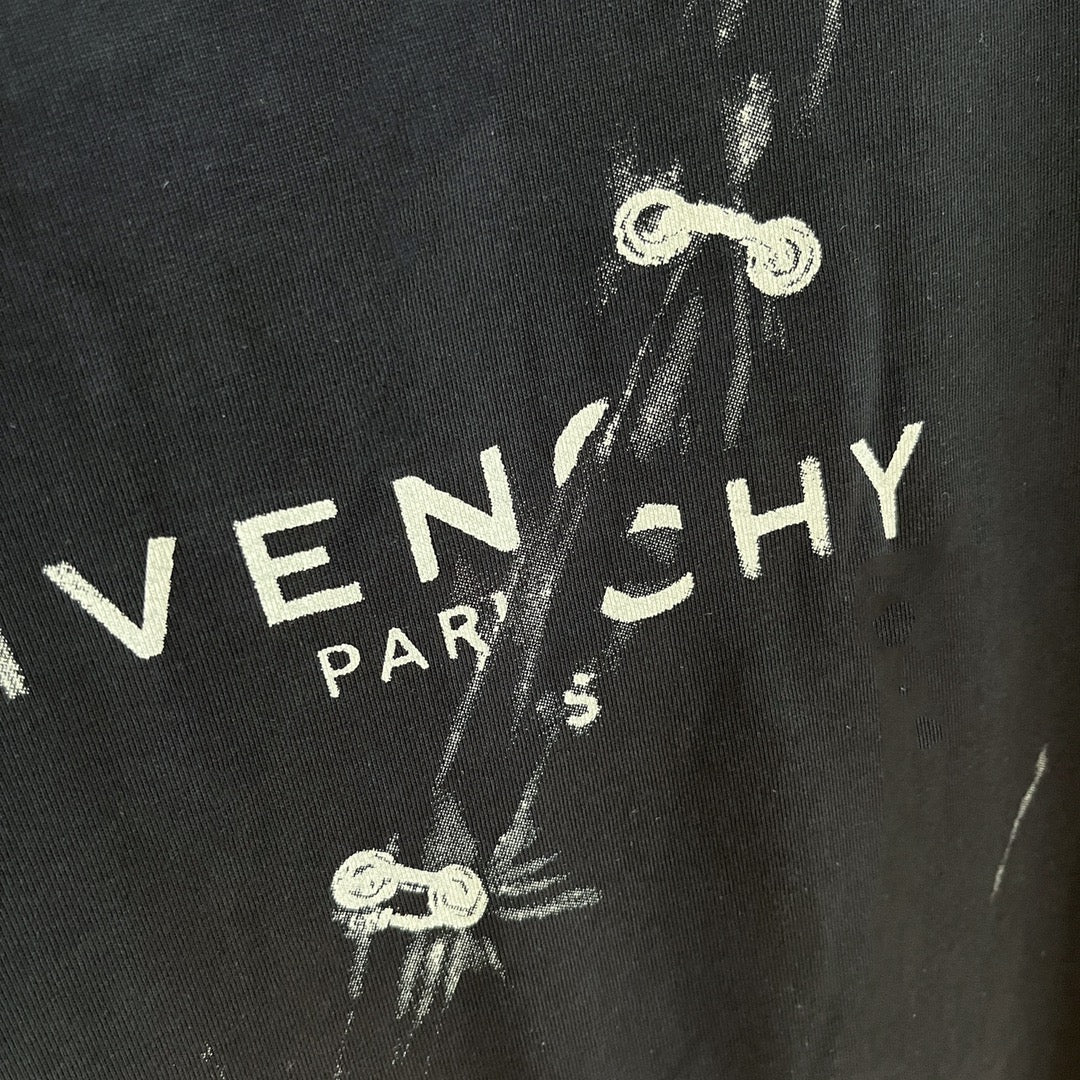 Givenchy T-shirt