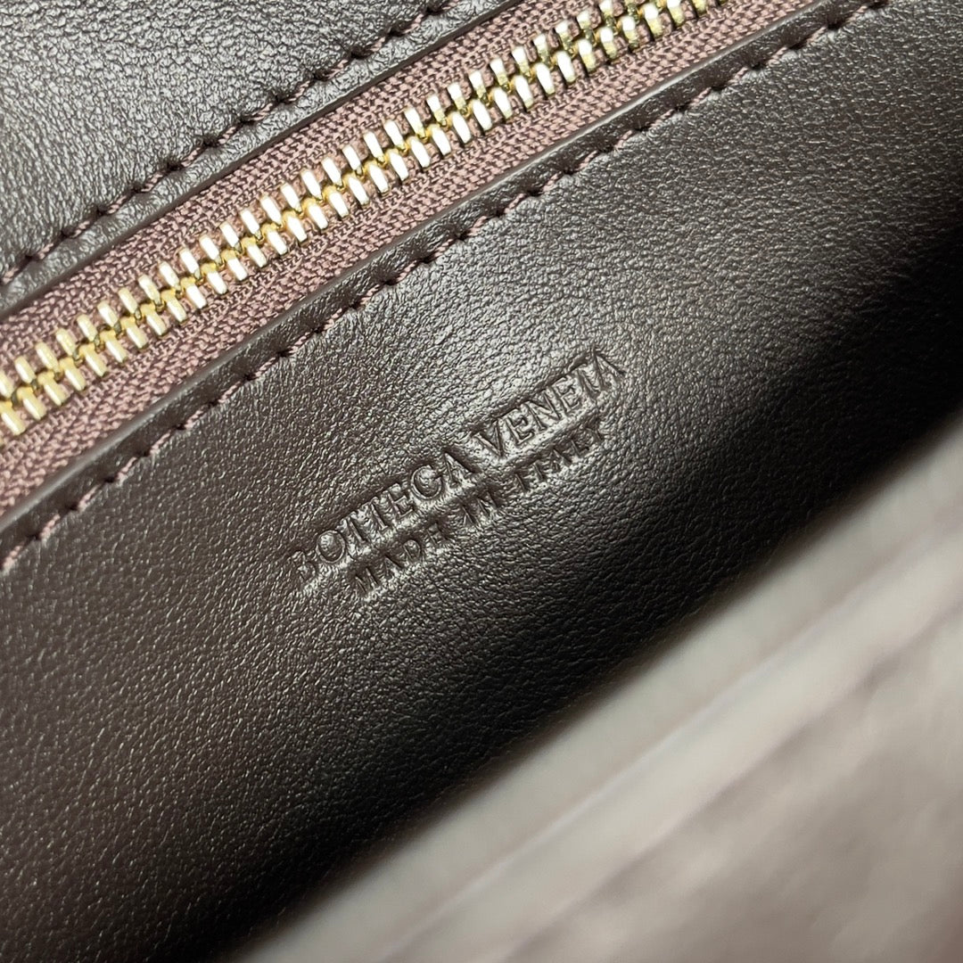 Bottega Veneta Handbag