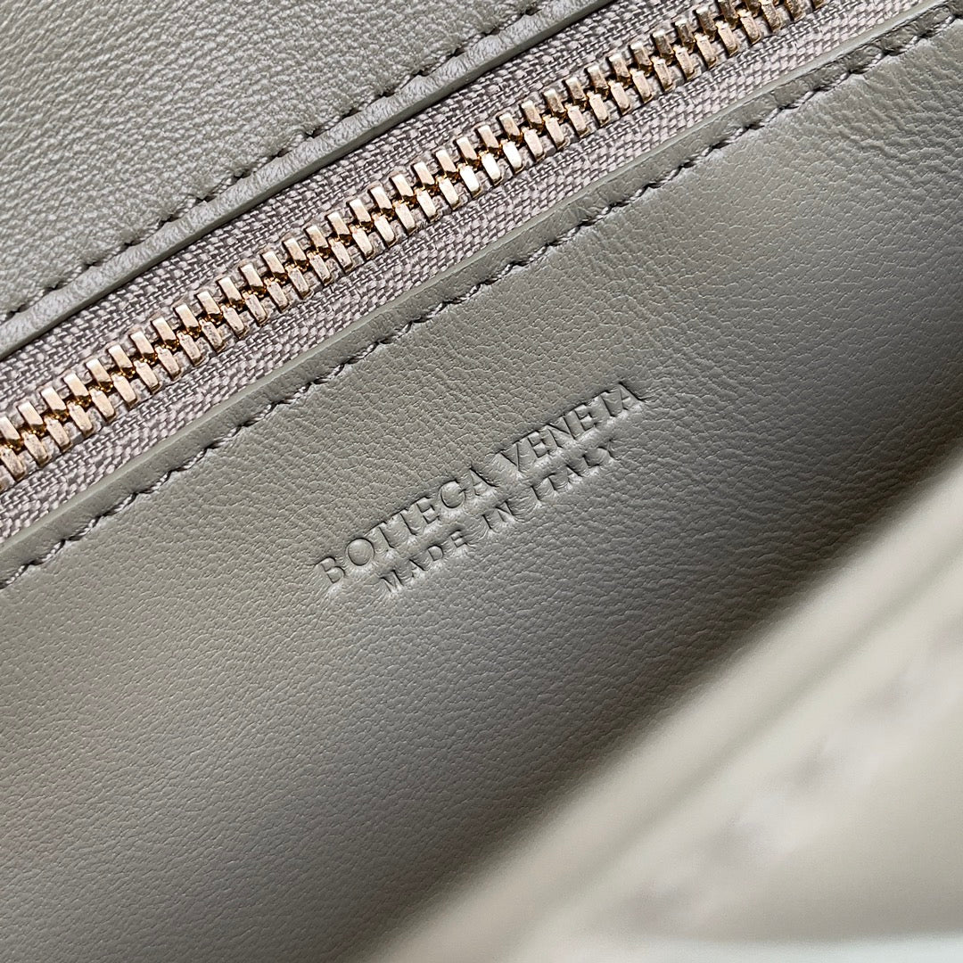 Bottega Veneta Handbag