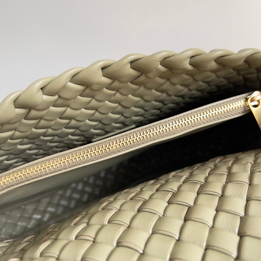 Bottega Veneta Handbag