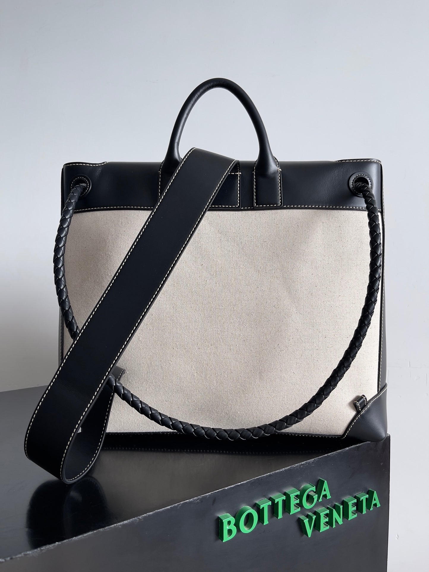 Bottega Veneta Handbag